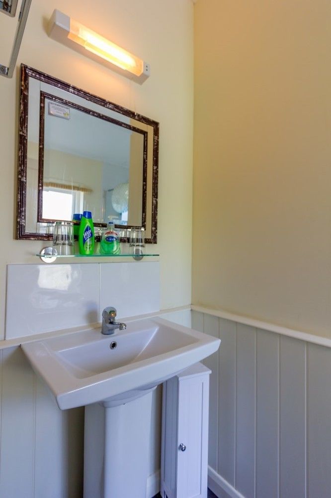 The Highdown Inn Totland Eksteriør bilde